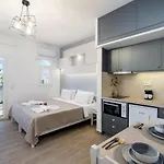 Renata Mare Beachside 아파트 헐소니소스