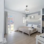 Renata Mare Beachside 헐소니소스