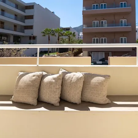 Renata Mare Beachside アパート *