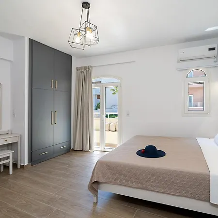 Renata Mare Beachside